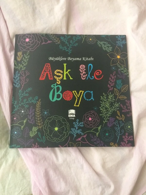 EMA BÜYÜKLERE AŞK İLE BOYA BOYAMA KİTABI (MANDALA) (Best)