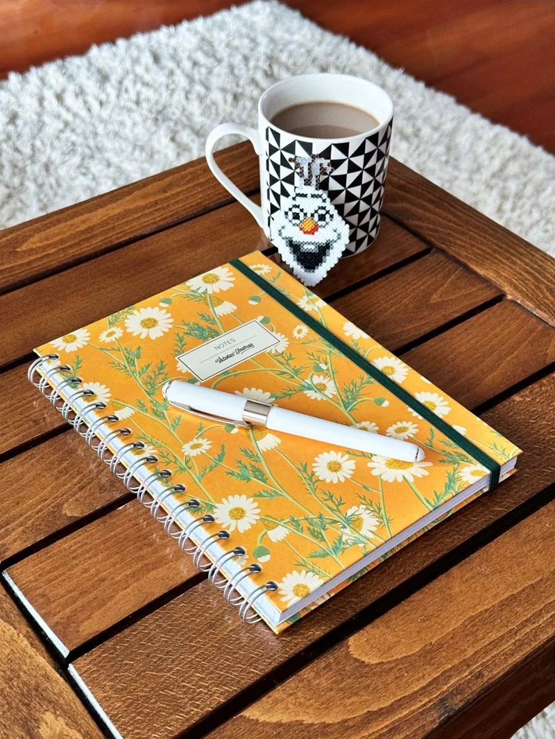 VJ DEFTER SERT KAPAK SPİRALLİ 17x24 Cm. 90 Gr. 96 YP. NOKTALI 123-0052
