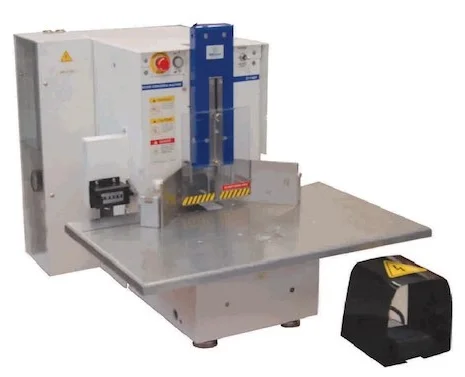 MAPİ KÖŞE KESME MAKİNESİ ELEKT.Lİ CC700 915 10 39