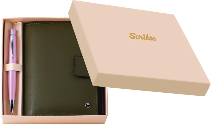 SCRIKSS HEDİYELİK SET DR 3202-C1/2 62 TÜKENMEZ KALEM PEMBE + AJANDA CEP SOFT DERİ HAKİ