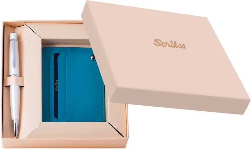 SCRIKSS HEDİYELİK SET DR 3104-C4/2 62 TÜKENMEZ KALEM BEYAZ + KREDİ KARTLIK SOFT DERİ TURKUAZ