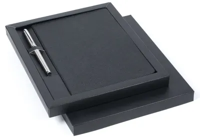SCRIKSS HEDİYELİK SET SD 300-1 800M ROLLER KALEM KROM + DEFTER PREMIUM CHESTER A5 SİYAH